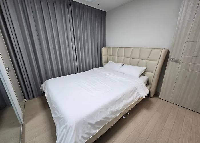 Seonneung Station Beautiful Apt 2Room