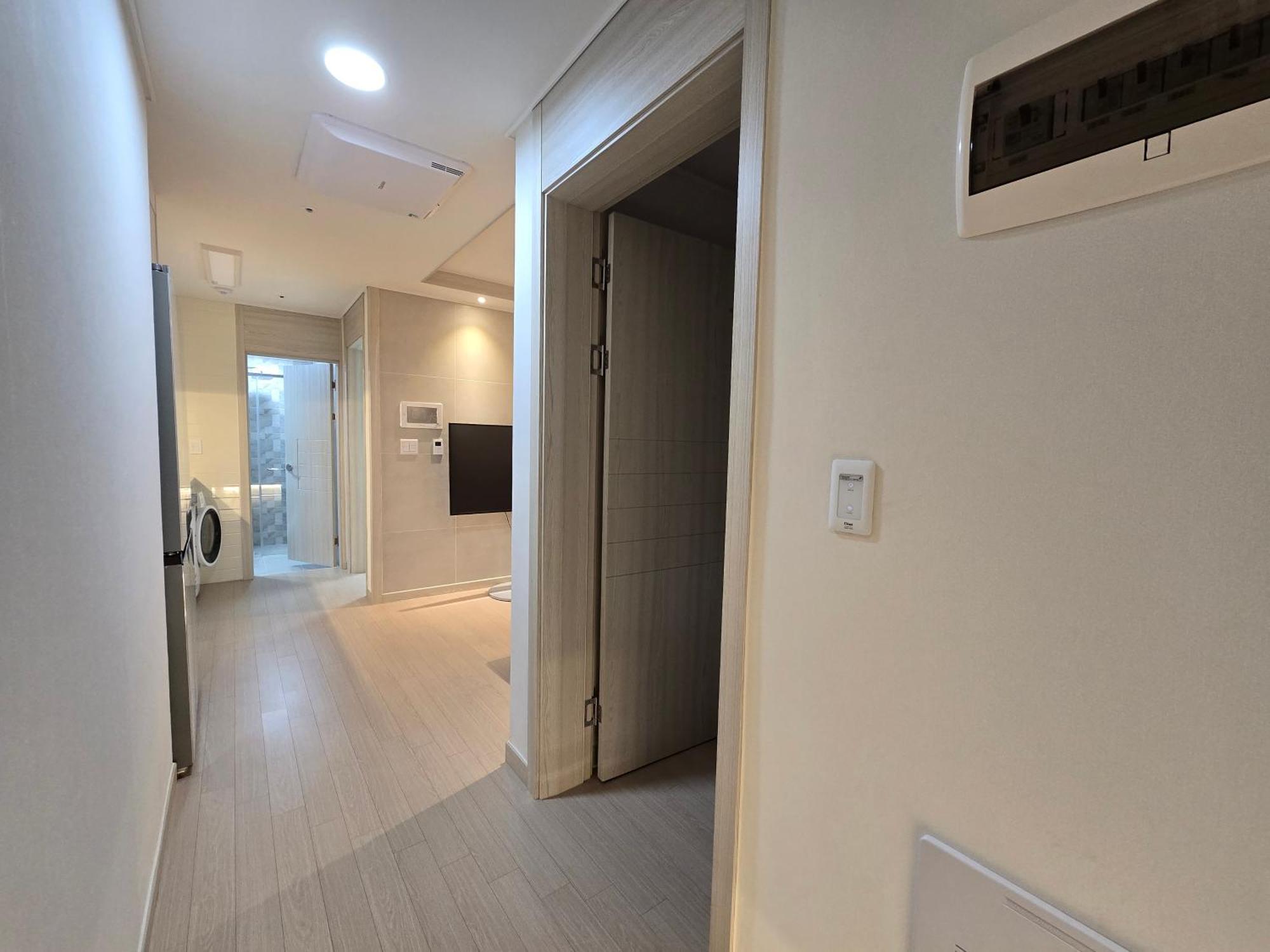 Seonneung Station Beautiful 2room Seoul