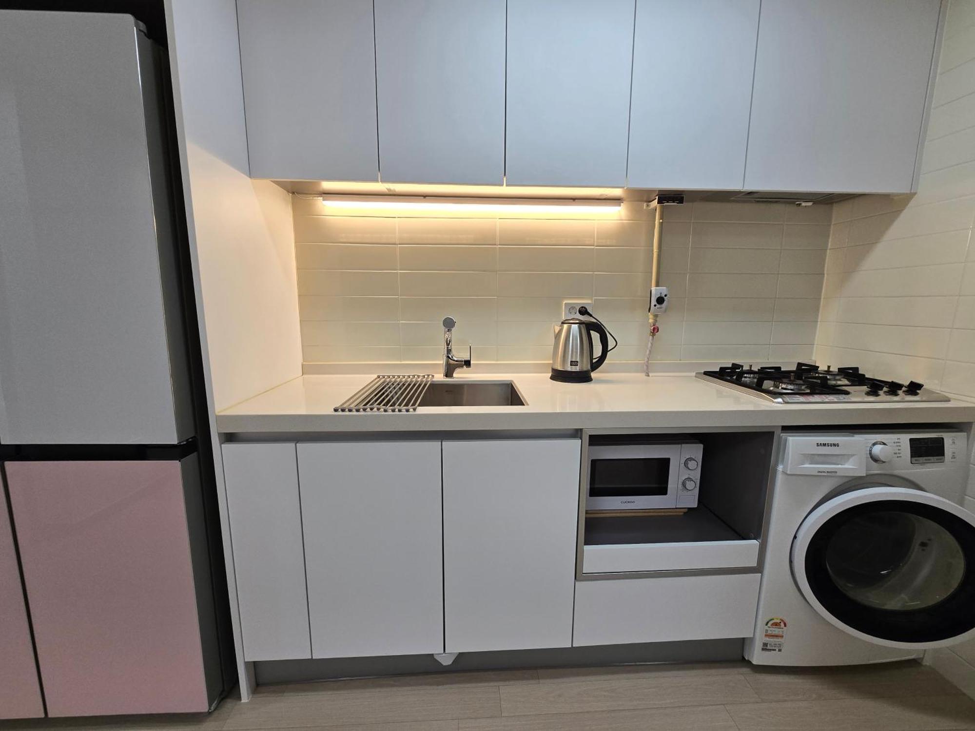 Seonneung Station Beautiful 2room * Seoul
